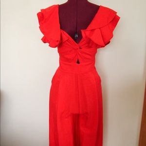 Lulu’s ruffle sleeve jumspuit